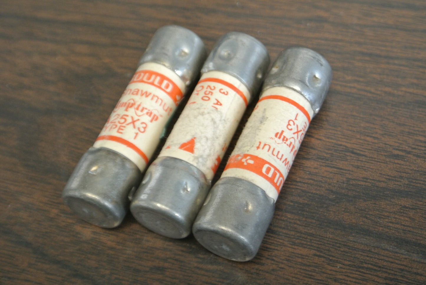 LOT of 3 / GOULD-SHAWMUT A25X3 SEMICONDUCTOR FUSE / 250V / 3A / NEW SURPLUS2