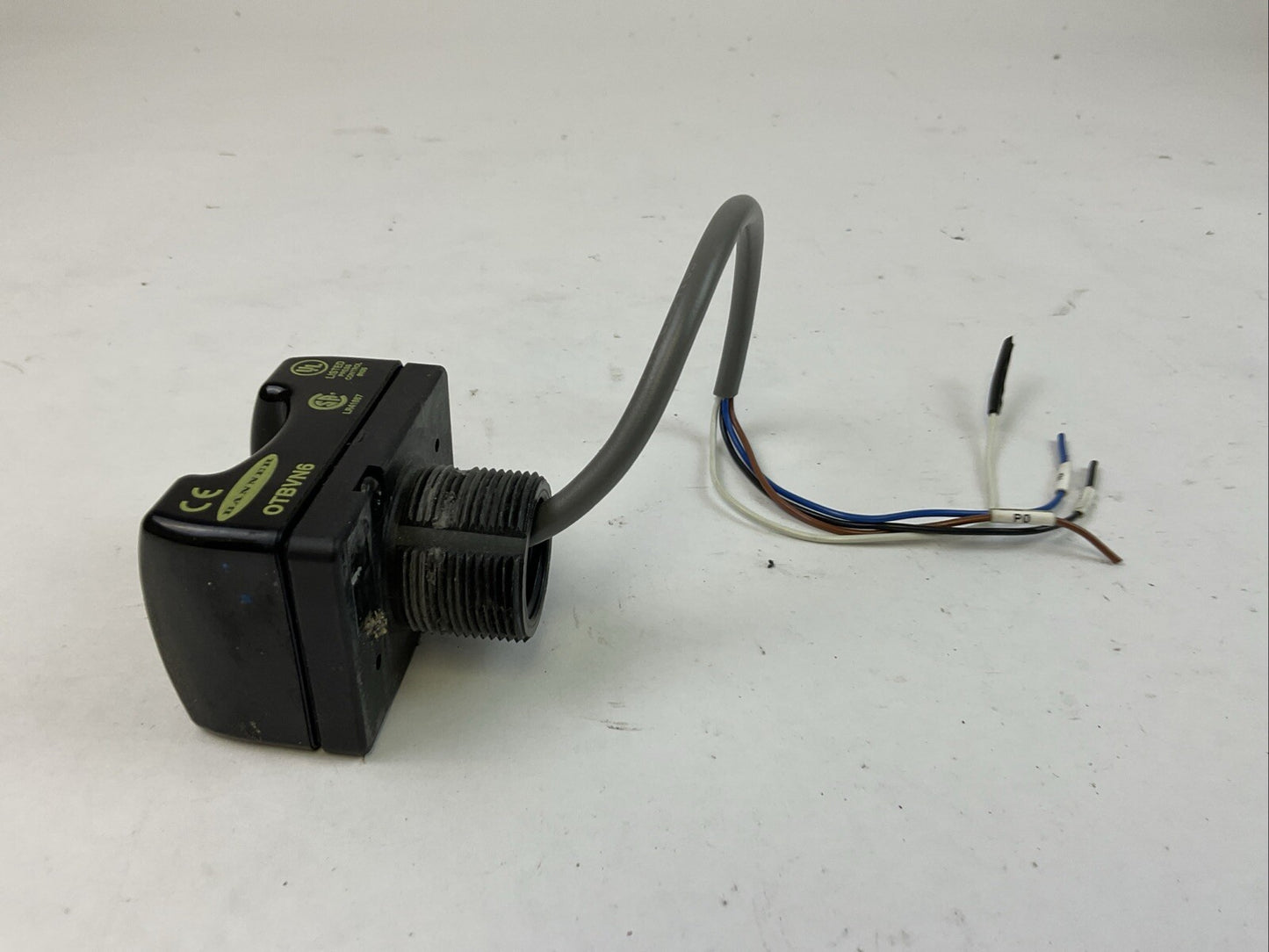 BANNER OTBVN6 MOMENTARY TOUCH BUTTON4