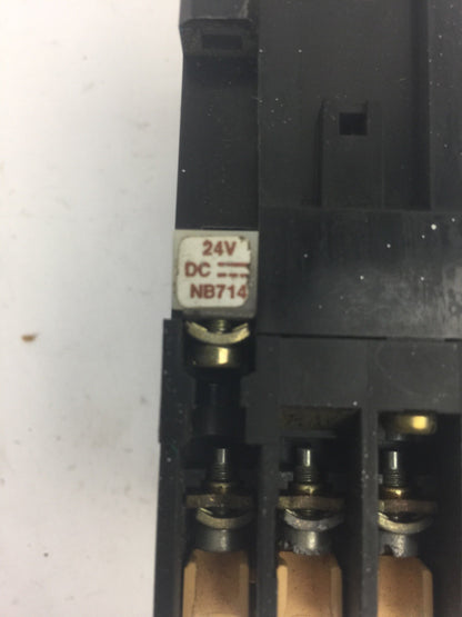 ALLEN BRADLEY 100-A09NZ*3 CONTACTOR SER B 600VAC 9A NB174 COIL 24VDC 4