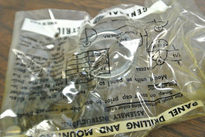 GENERAL ELECTRIC CR2940UB203M HD OILTIGHT SELECTOR SWITCH / RED / NEW SURPLUS7