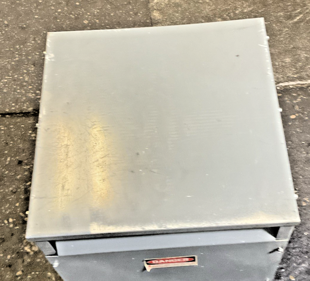 SQUARE D 37S3H TRANSFORMER H.V.120-480V L.V.120-240 37.5KVA CLASS AA 60HZ TYPE S2