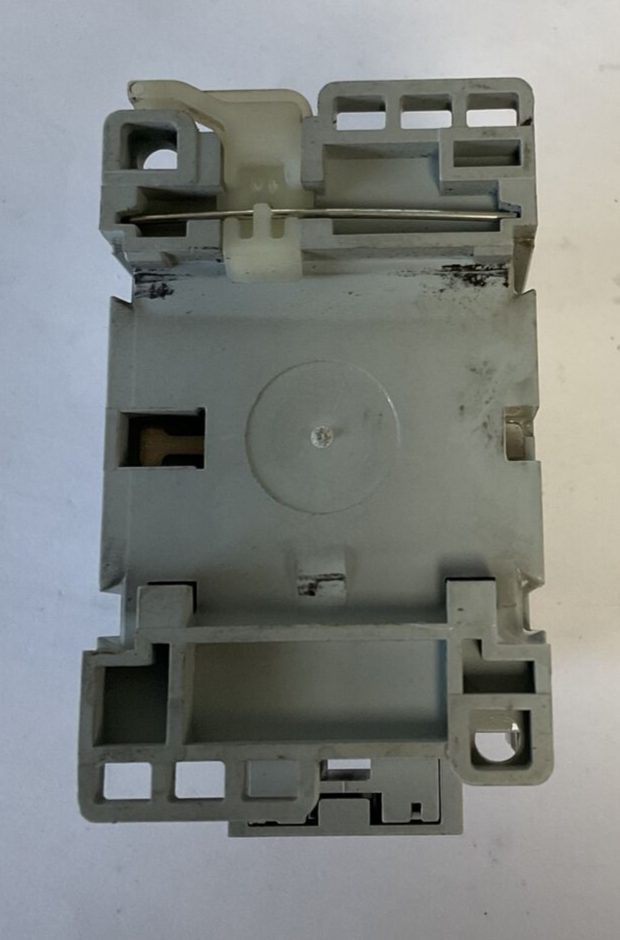 ALLEN BRADLEY 700-CF220* CONTACTOR SER.A 600VAC 25AMPS3