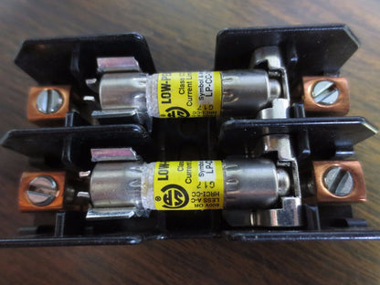 BUSS BC6032B FUSE BLOCK w/ TWO FUSES (LP-CC-15)1