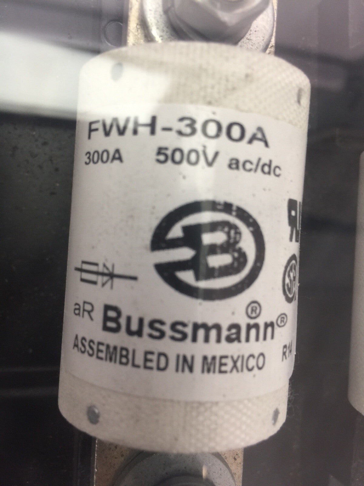 UNICO 109339 ECL 1 FUSE BLOCK 225-600A WITH 3 FWH-300A FUSES 300A 500V AC/DC2