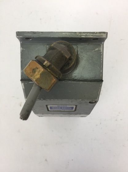 YAMATAKE HONEYWELL MICRO SWITCH 15A-125, 250 OR 480VAC 1/2A-125VDC 1/4A-250VDC2