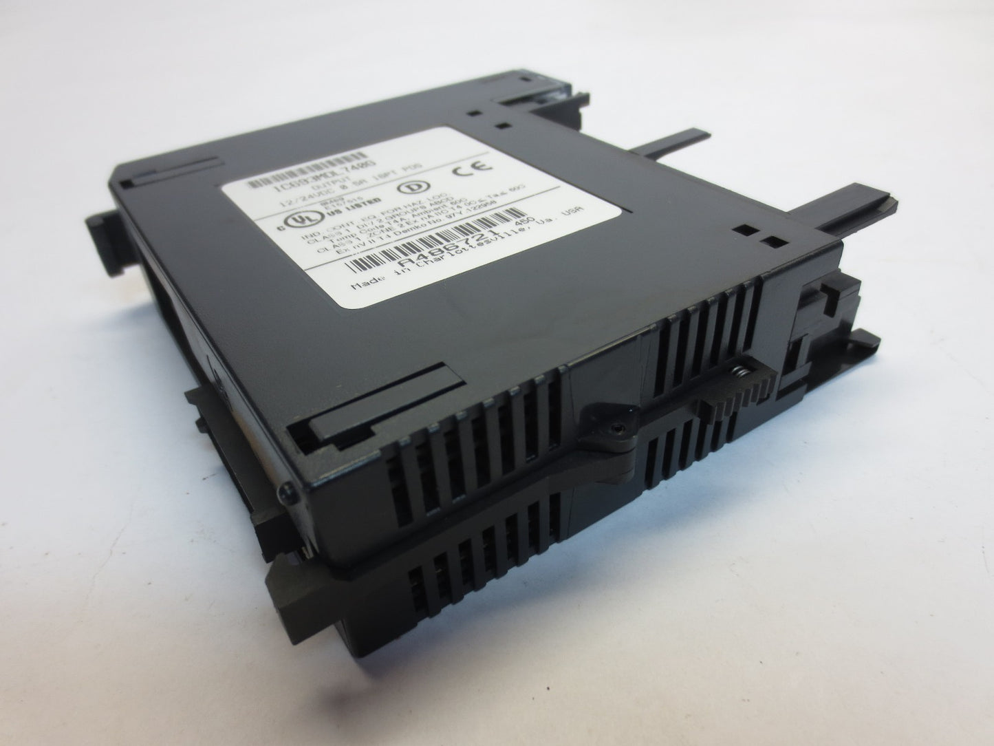 GE FANUC IC693MDL740G OUTPUT MODULE, 12/24VDC 0.5A 16PT POS - NO "COVER" 3