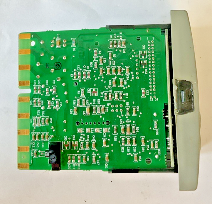 HONEYWELL DC2500-EE-0L0R-200-10000-E0-0 DIGITAL CONTROLLER 250VAC 50/60HZ 18VA3