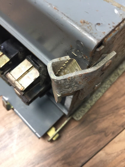 SQUARE D PQ-4220 I-LINE BUSWAY UNIT 200AMP 480VAC 3PH 4W 50HP SER 1A8