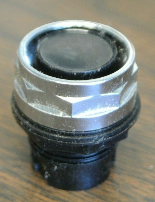 CUTLER-HAMMER E22PB FLUSH PUSHBUTTON OPERATOR / BLACK / 25mm / NEW SURPLUS0