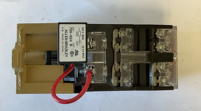 ALLEN BRADLEY 700-P400A1 AC RELAY SER.E 600VAC 10A TYPE 700-P4