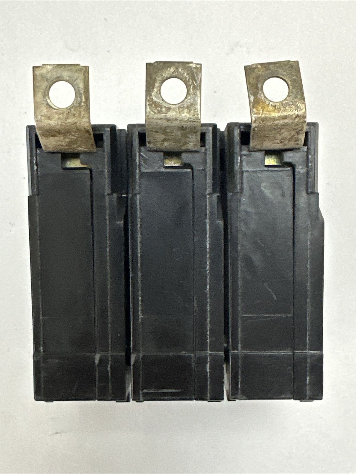 CUTLER HAMMER / WESTINGHOUSE QBHW3015H CIRCUIT BREAKER 15AMP 240VAC 3POLE3