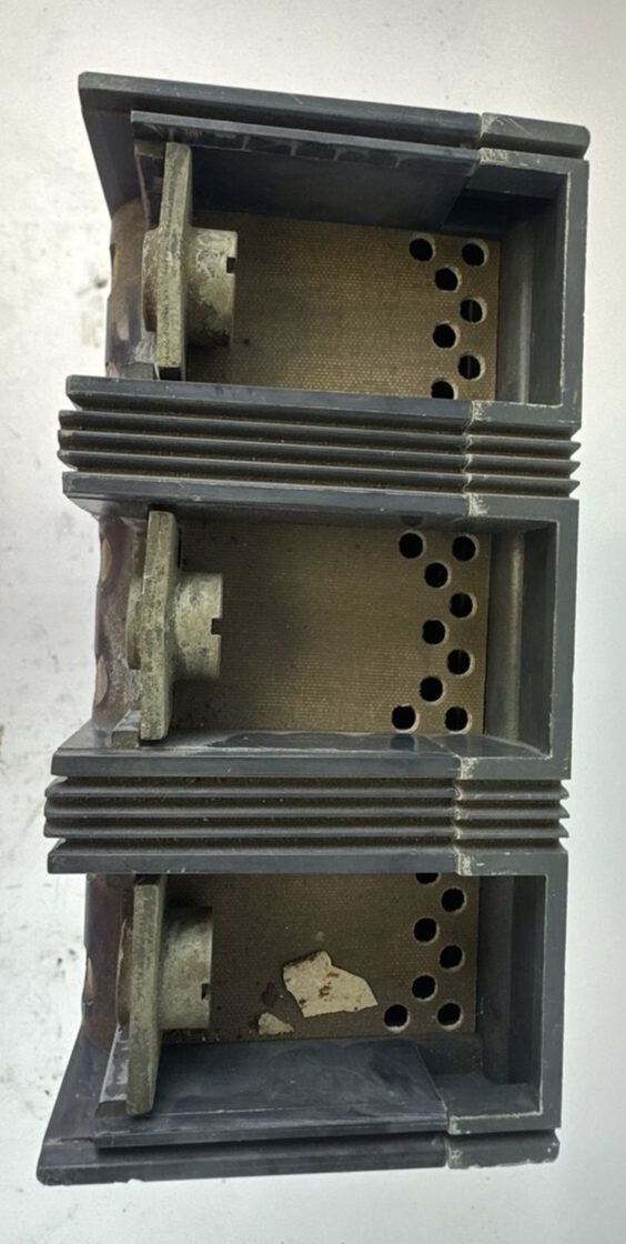 CUTLER HAMMER LCL3400F CURRENT LIMITING BREAKER 3P 600VAC 400A NO TRIP PLUG6