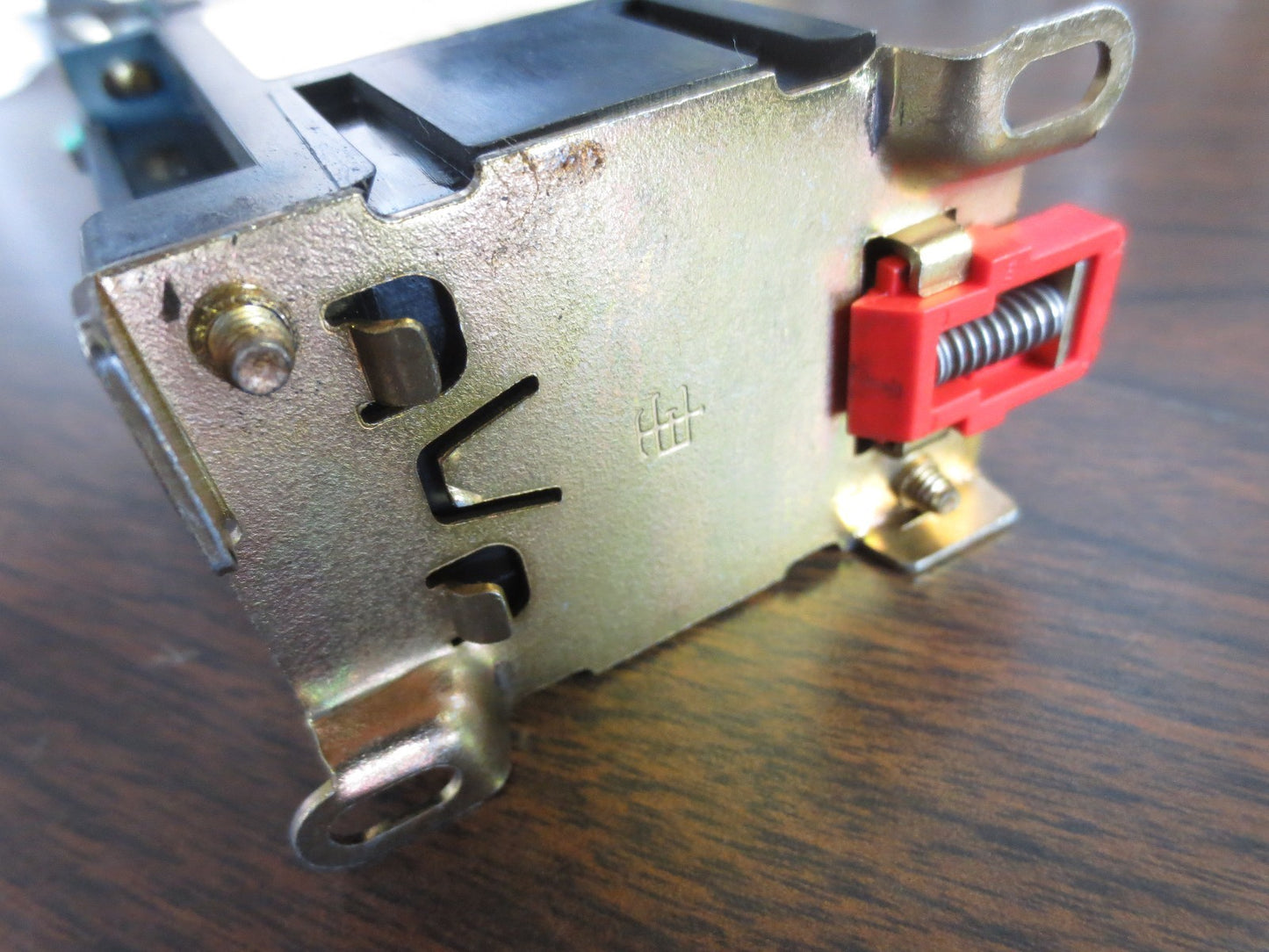 TELEMECANIQUE CA2-DN240 RELAY - 10A 4-POLE 24VDC COIL 4N/O CONTACTS5