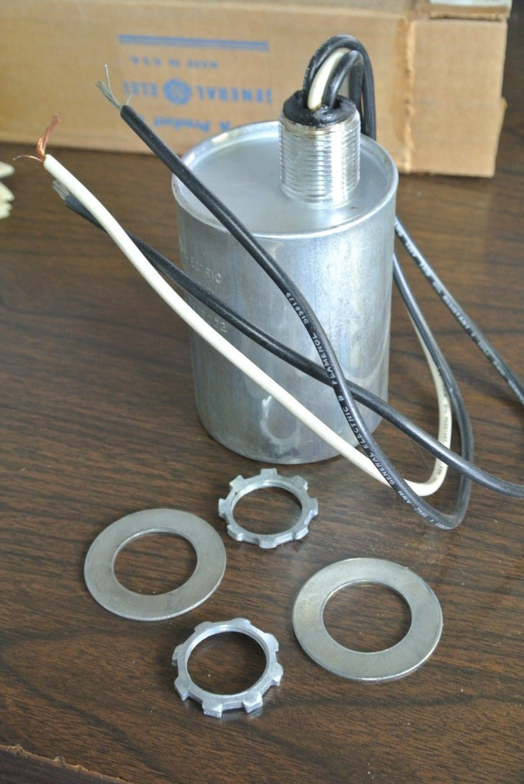 GE 9L15BCB002 THYRITE SECONDARY SURGE ARRESTOR, 0-650V, 2-POLE - NEW SURPLUS2