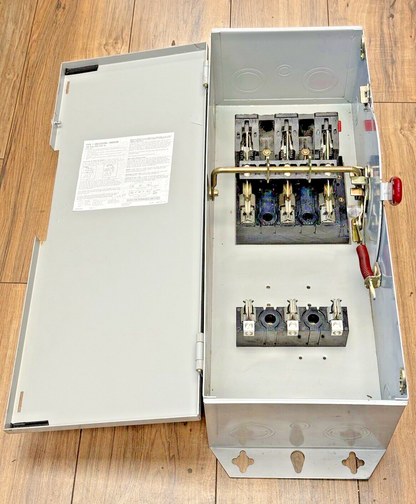 CHALLENGER - HD3630 - SAFETY SWITCH - 100 AMP, 3 POLE, 600 VAC, NEMA TYPE 16