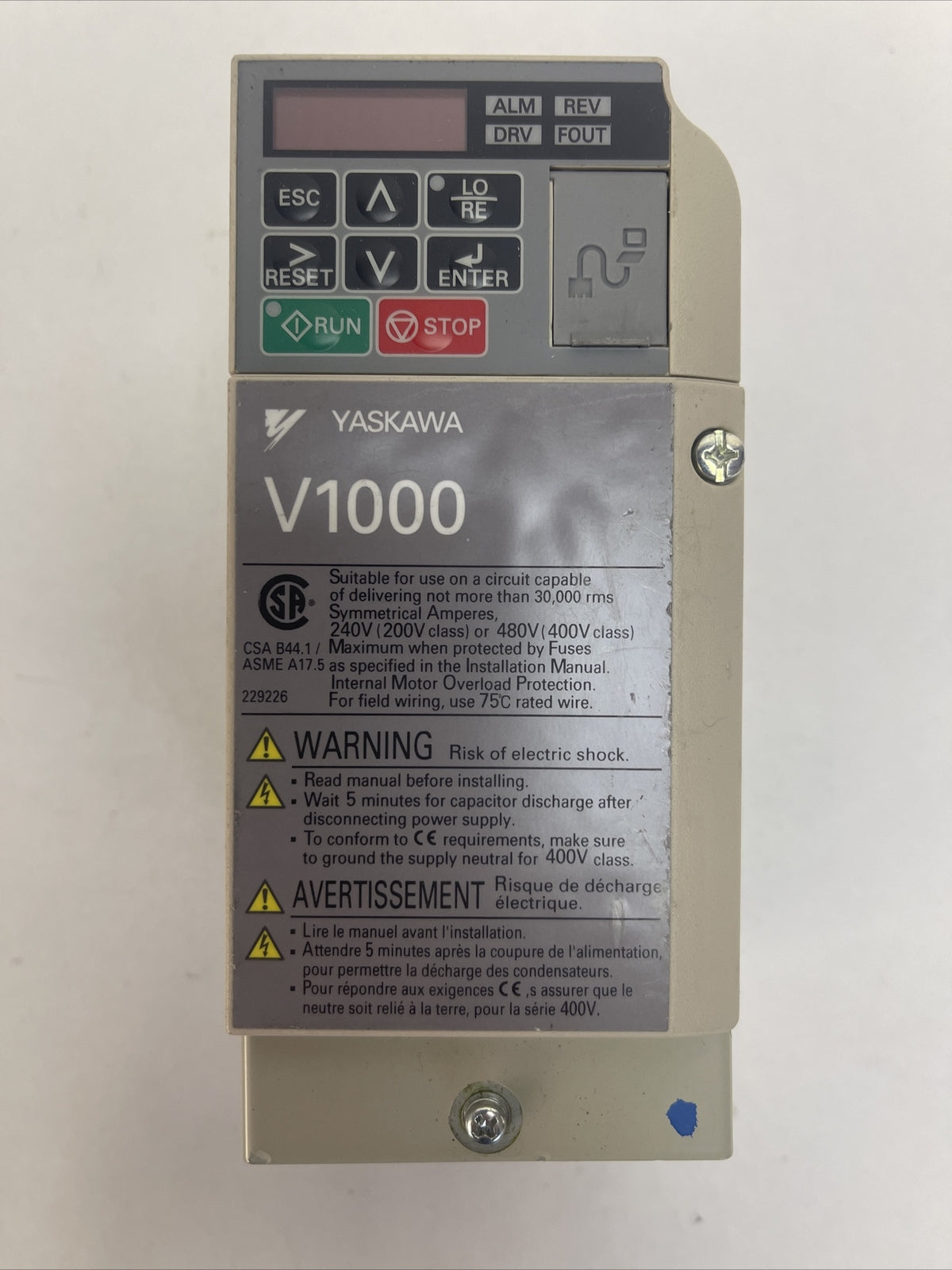 YASKAWA CIMR-VUBA0002FAA AC DRIVE REV C OUTPUT 0-240VAC 1.9/1.6A 0-400HZ INPUT0