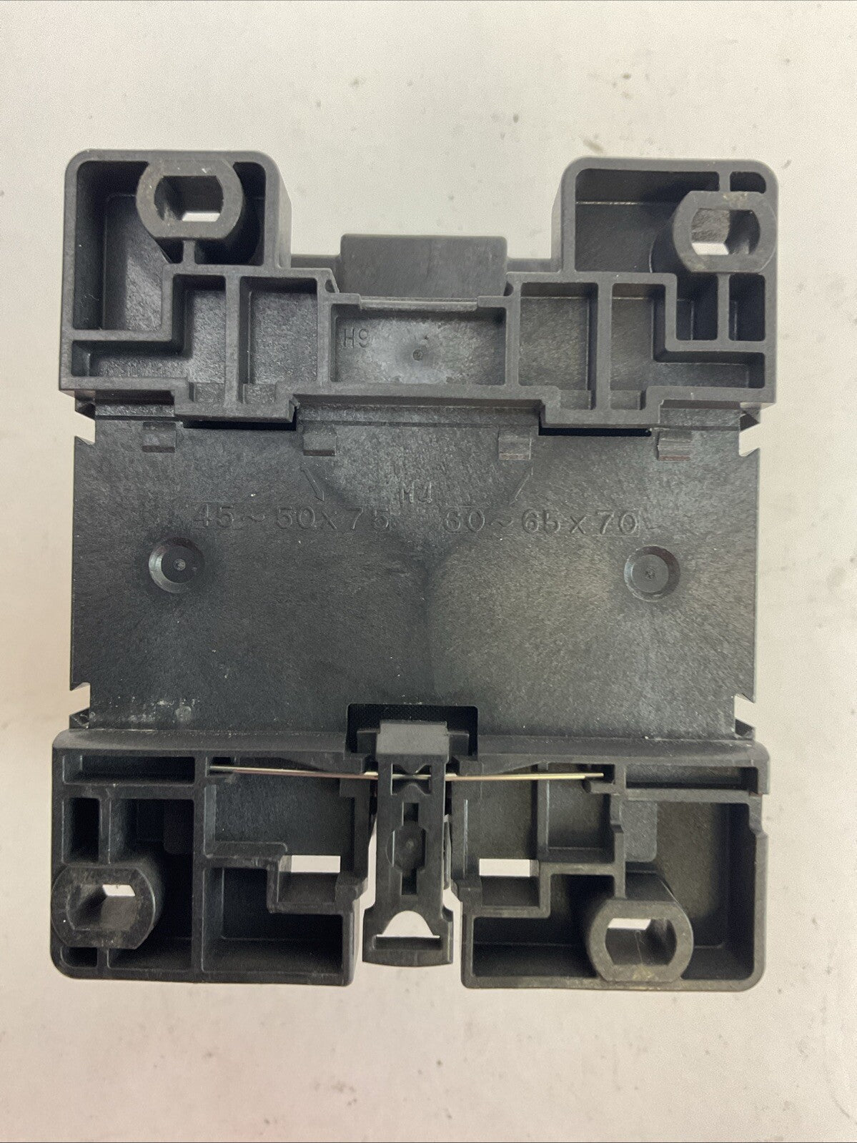 FUJI SC-N2 SC35BAA CONTACTOR 3NC1 600VAC 3PH 30HP 60A COIL 220-240V 60HZ5