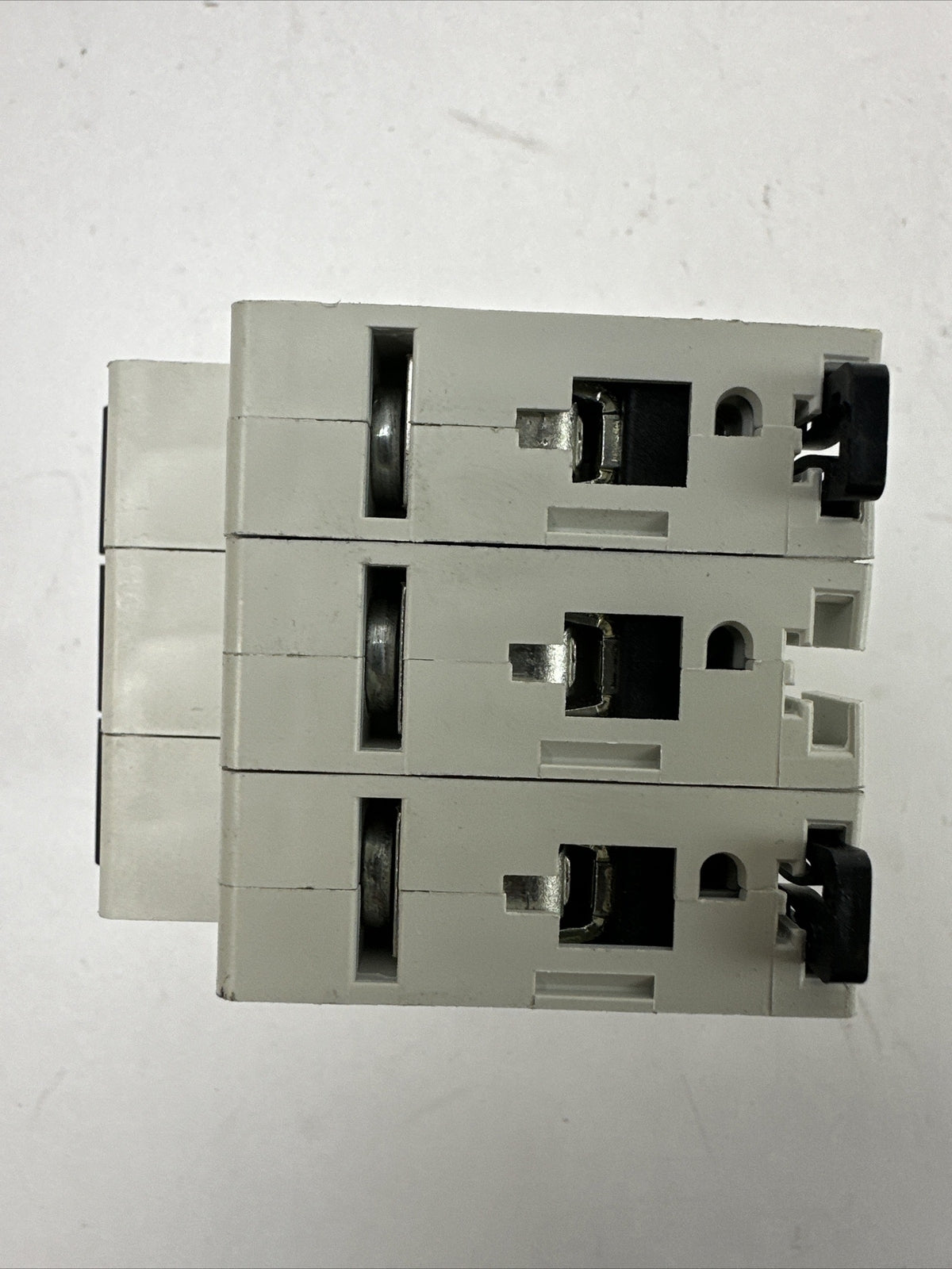 EATON XEFFECT FAZ-C5/3 CIRCUIT BREAKER 408Y/277VAC 5A 3POLE2