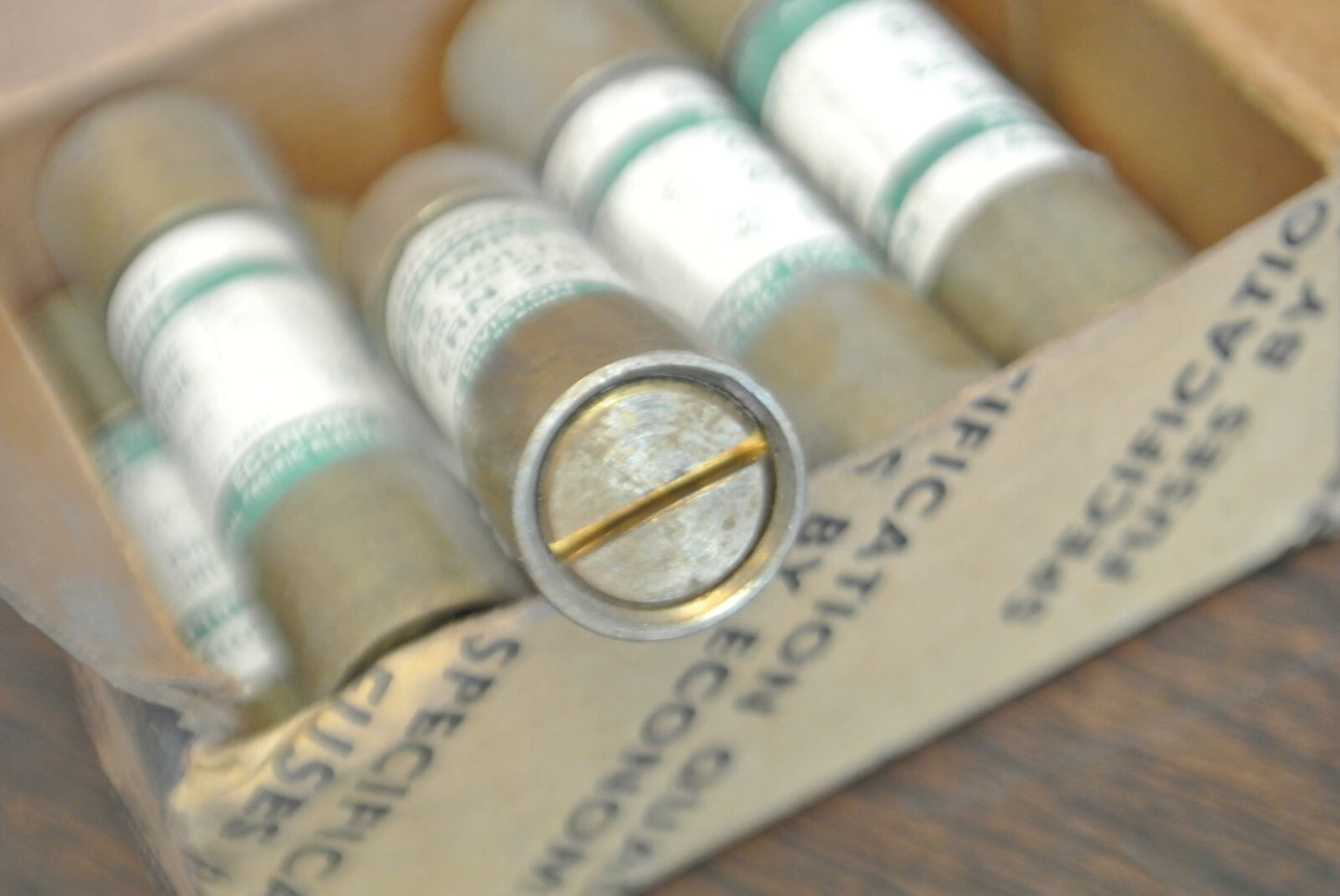 LOT of 9 / ECONOMY ERN25 RENEWABLE FUSE / 25A / 250V / NEW SURPLUS / ERN 250