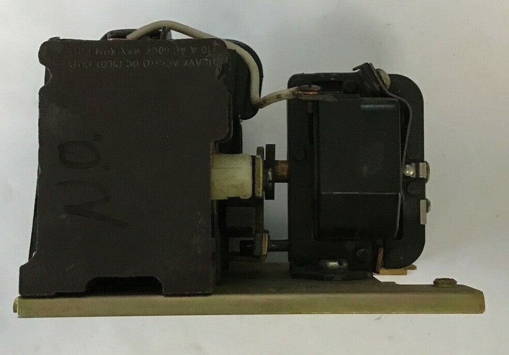 SYLVANIA 5UH4-2-76 LATCHING RELAY 4 CONTACTS 2N.O./2N.C. 600VAC 120VOLTS 60HZ3