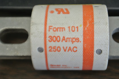 GOULD-SHAWMUT A25X300 TYPE 4 SEMICONDUCTOR FUSE / 300A / 250VAC / NEW SURPLUS2