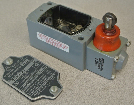ALLEN-BRADLEY 802R-KF / OILTIGHT LIMIT SWITCH, SIDE PUSH ROLLER / NEW SURPLUS0