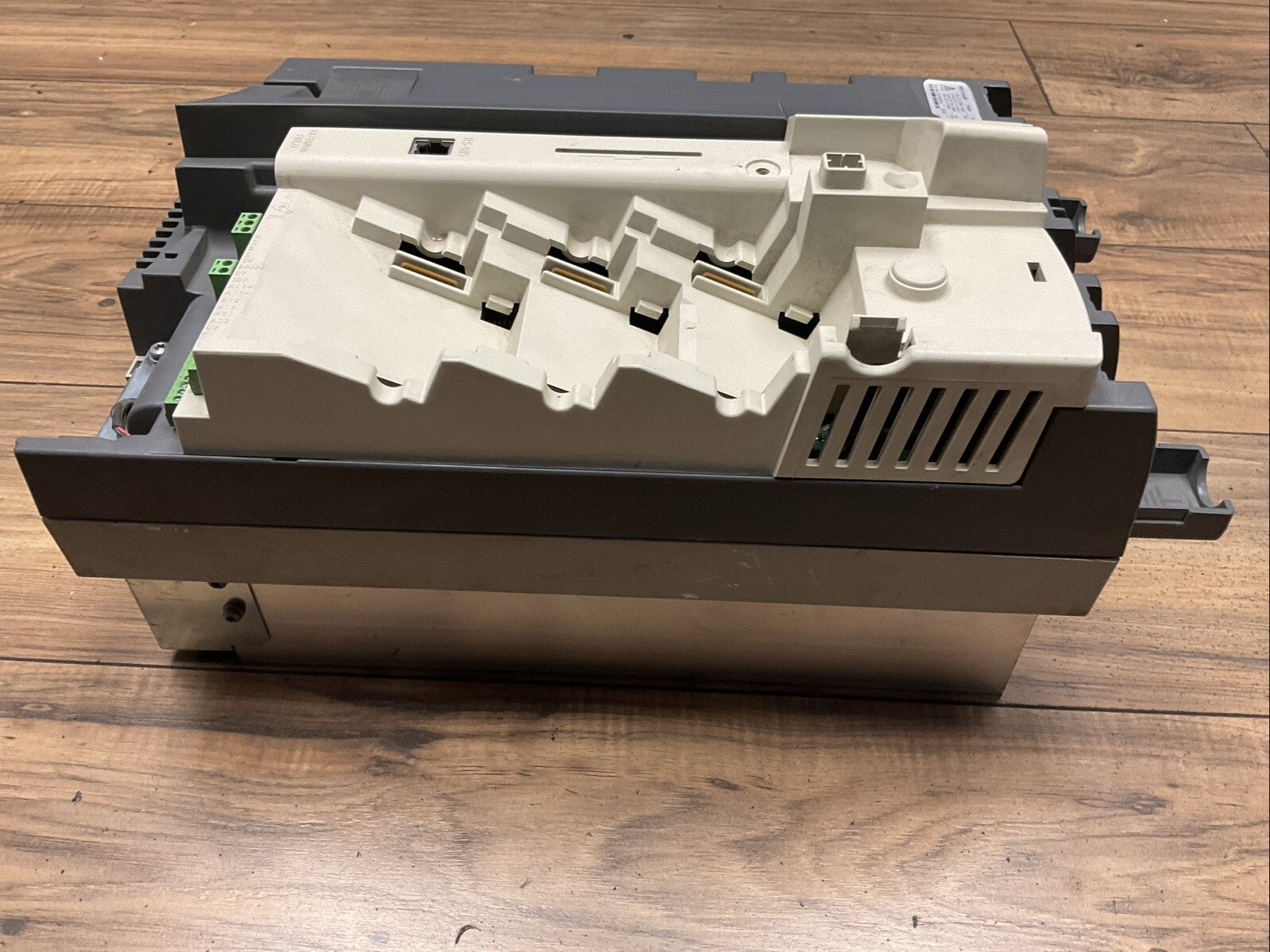 EMERSON SERVO DRIVE MP210A4R 75kW 125HP ARM OUTPUT 0-550VDC 210A LINE3