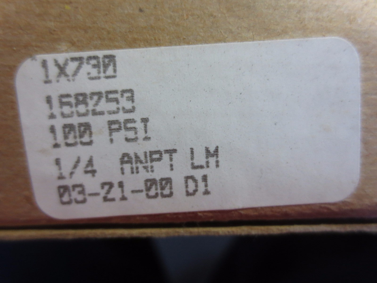 USG 158253 0-100 PSI GAUGE 4-1/2" DIAL - 1/4" ANPT LM - NEW SURPLUS - 1X7301
