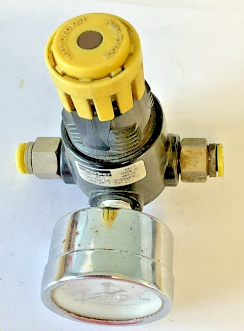 PARKER 14R015FC PNEUMATIC REGULATOR 300PSI WITH GAUGE0