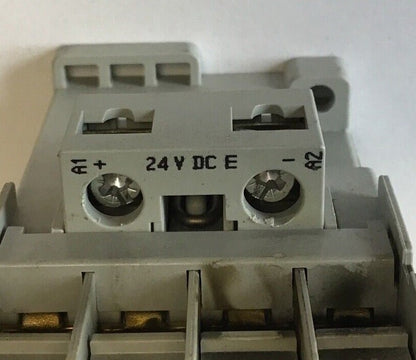 ALLEN BRADLEY 300-AOE*930 CONTACTOR SER.C 18A 600VAC 24VDC1