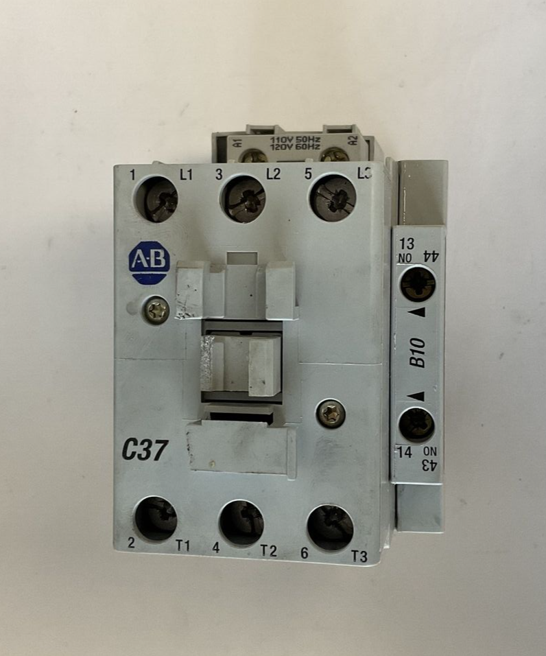 ALLEN BRADLEY 100-C37*00 CONTACTOR SER.B W/100-S SER.A 600VAC 50AMPS0