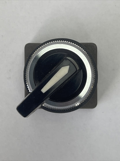 IDEC ASN 2L00 B SELECTOR SWITCH (LOT OF 25)1