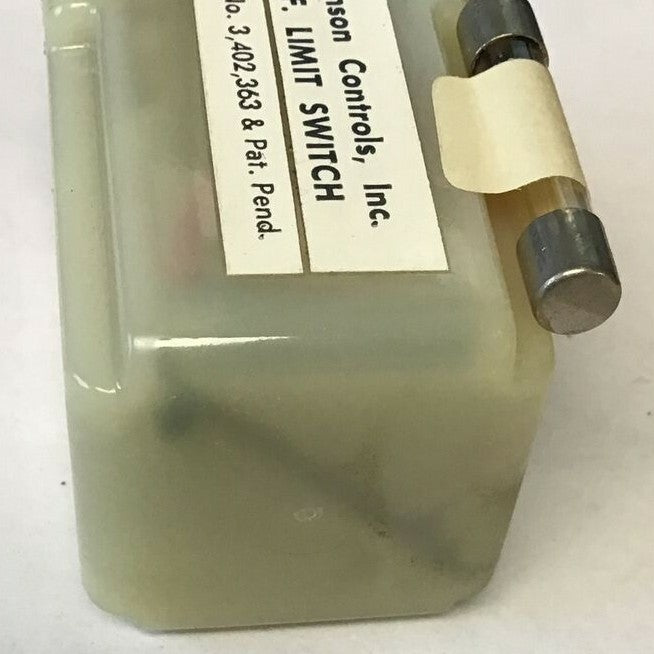 JOHNSON CONTROLS 74140 RF. LIMIT SWITCH 115VAC .1-1 A N.O.7