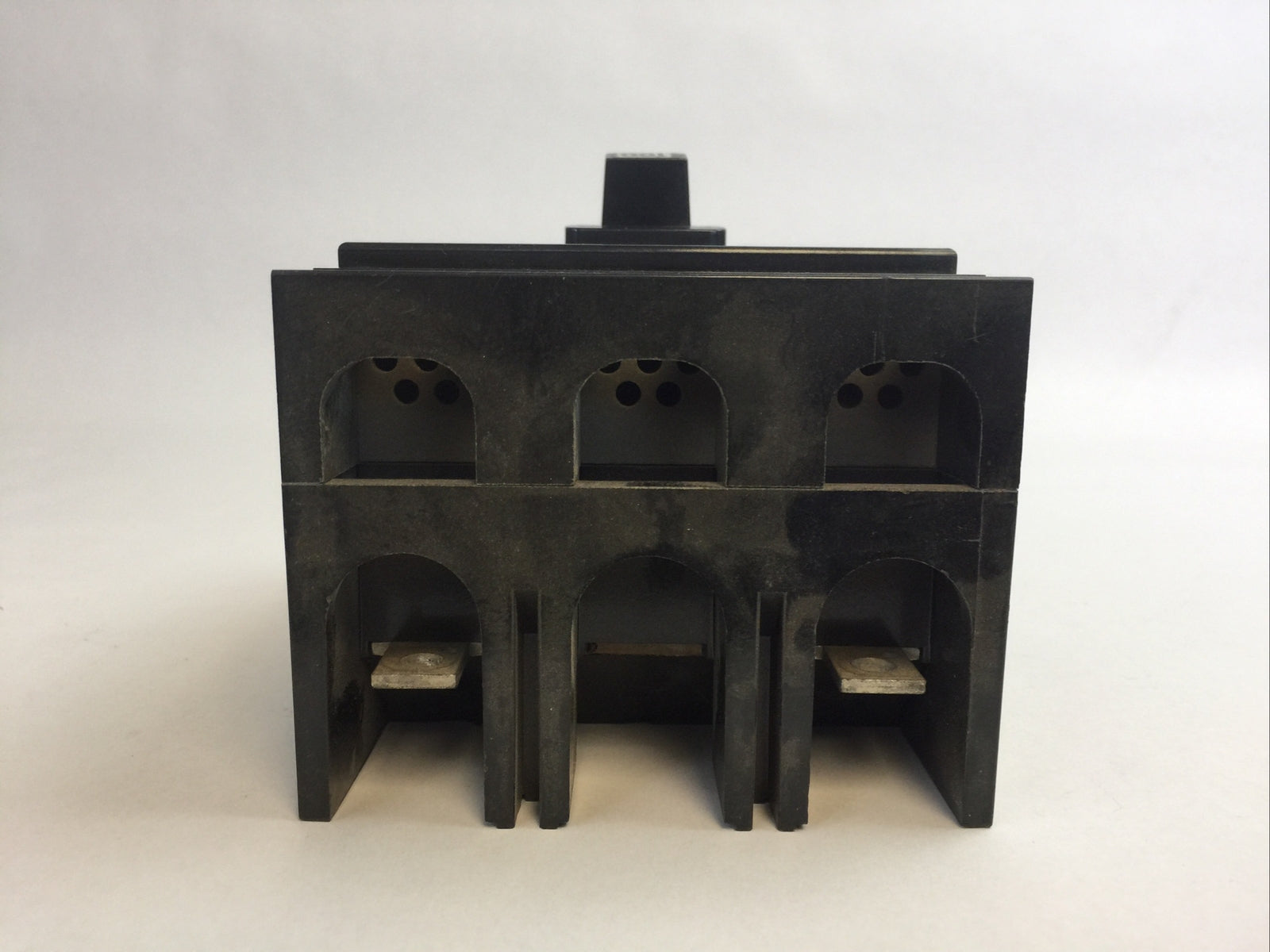 SYLVANIA SEH-2-C-100 CIRCUIT BREAKER 100AMP 480VAC 2POLE SEH2C1004