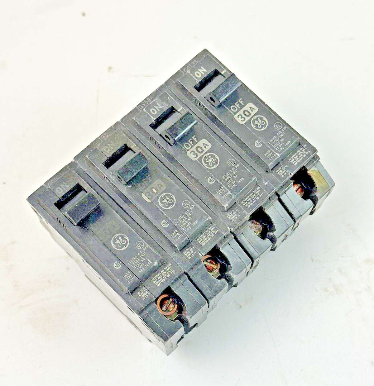 GE *LOT OF 4* - THQB1130 - BOLT-ON CIRCUIT BREAKERS - 1 POLE/240VAC/30A-SEE DESC0