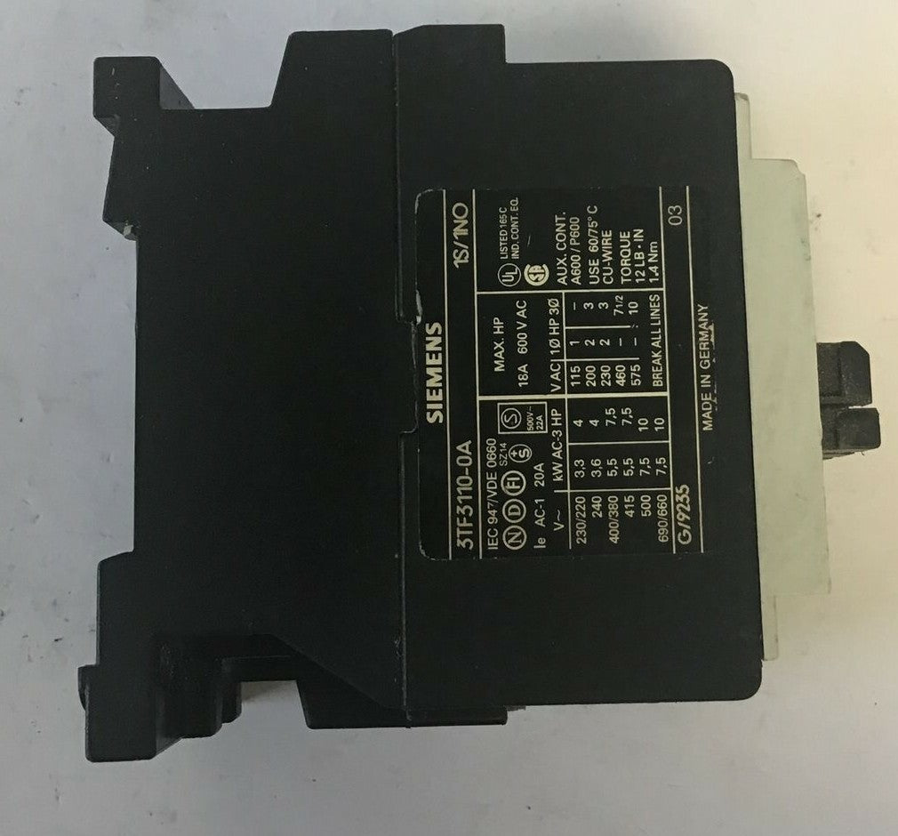 SIEMENS 3TF3300-0A CONTACTOR 5A 600VAC ***LOTOF3***4