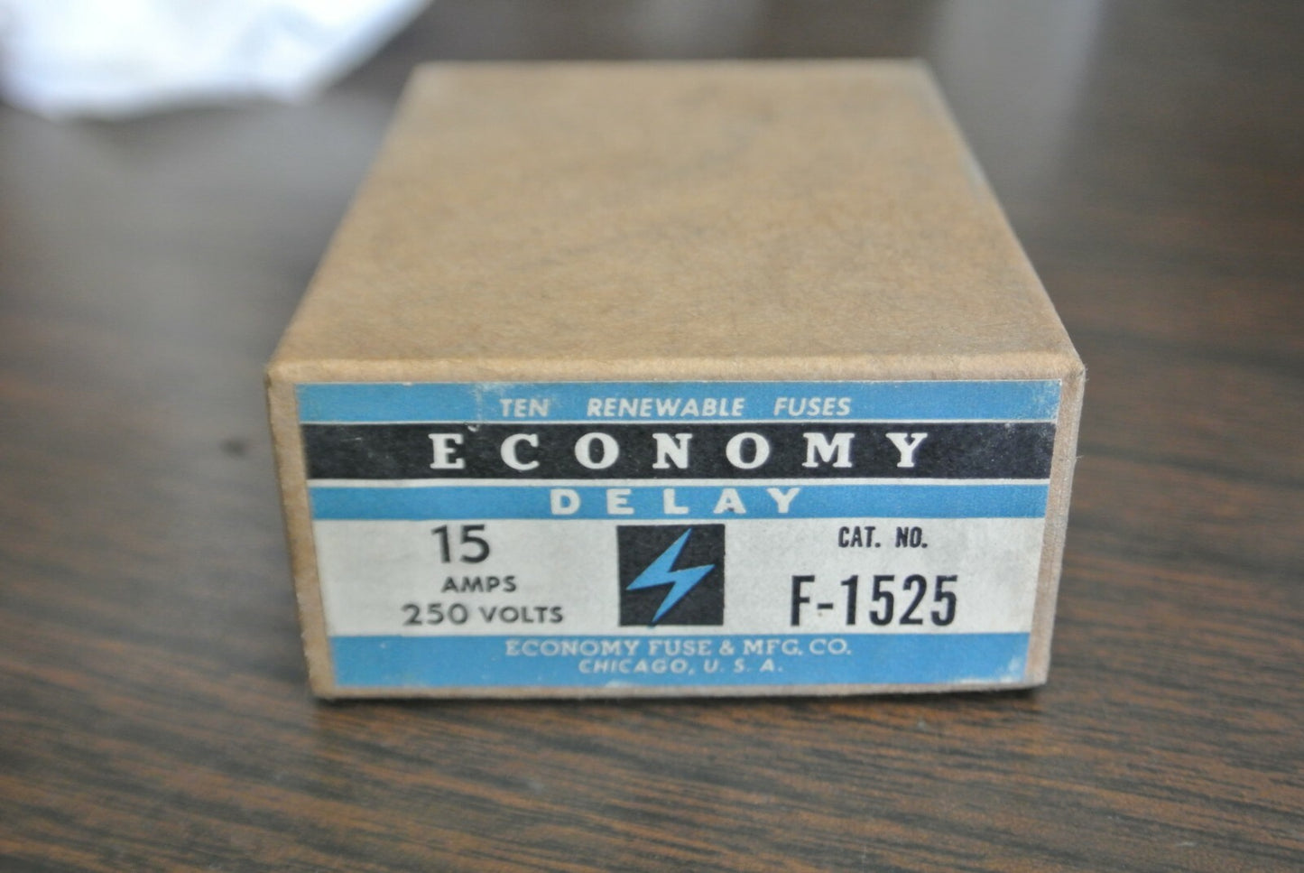 BOX of 10 / ECONOMY F-1525 RENEWABLE FUSE / 15A / 250V / NEW SURPLUS5