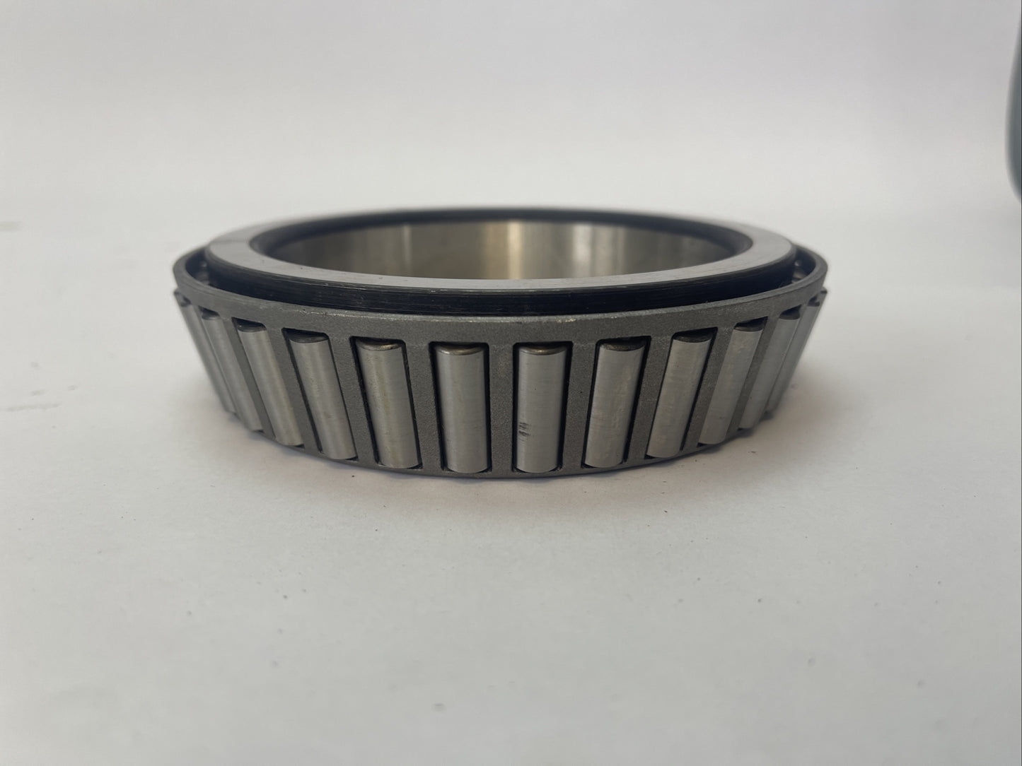 LM522549 TAPPERED ROLLER BEARING4