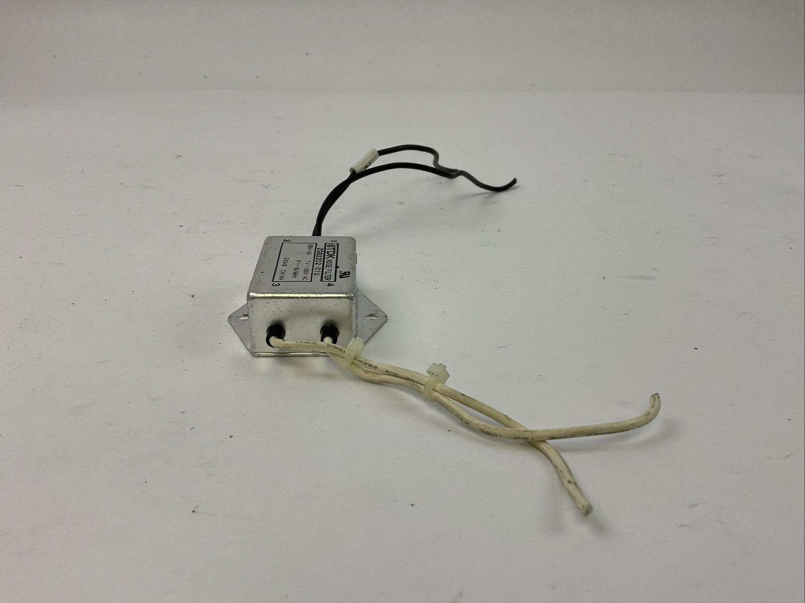 TDK ZGB2202-01U NOISE FILTER 250VAC 2A TV...1500VAC F.......50/60HZ3