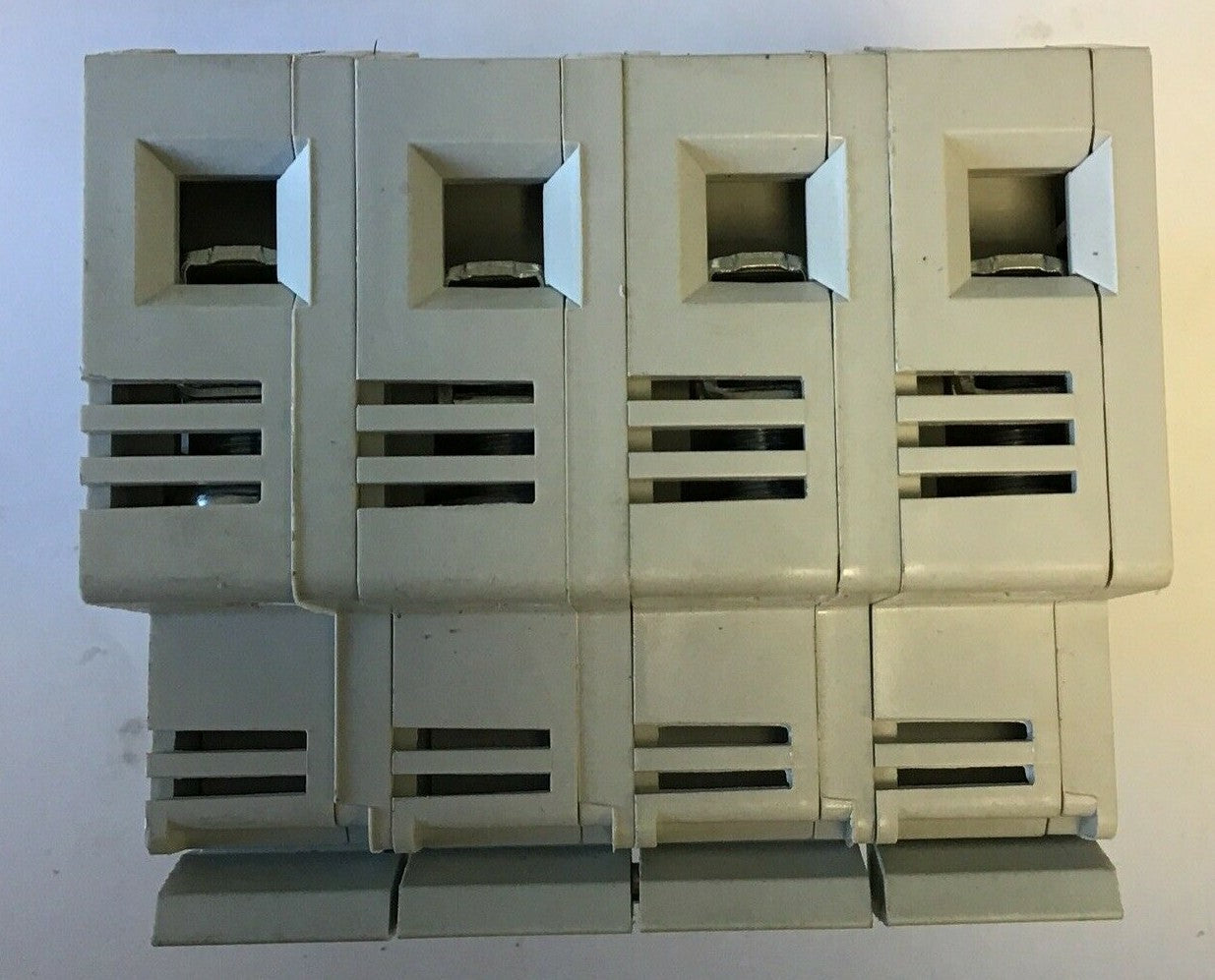 ITC VLC10 FUSE HOLDER LR 106309 600VAC 30A 1P ***LOTOF4**6