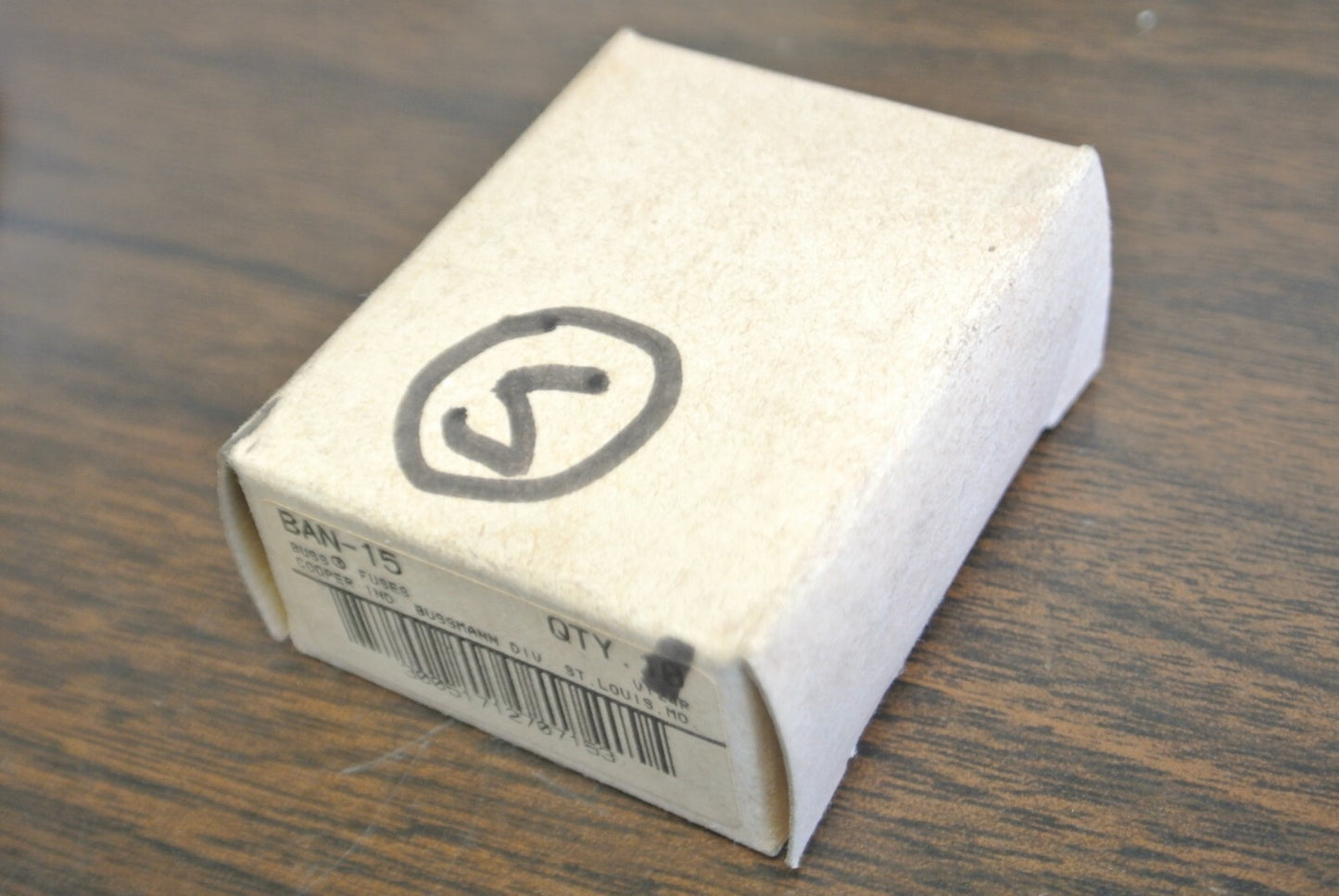 BOX of 5 / BUSS BAN-15 MIDGET FUSE / 15A / 250V / NEW SURPLUS / BAN153