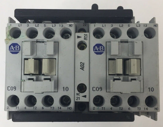 ALLEN BRADLEY 100-C09Z*10 REVERSING CONTACTOR 600VAC 25A COIL 24VDC0