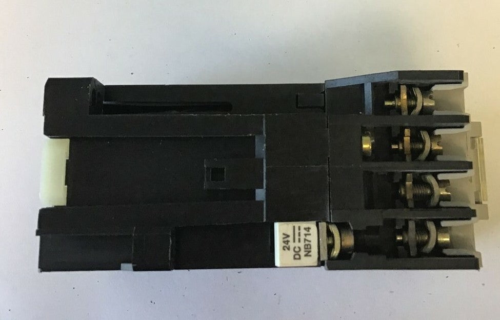 ALLEN BRADLEY 700DC-F220* CONTACTOR SER.C 600VAC 10A 6