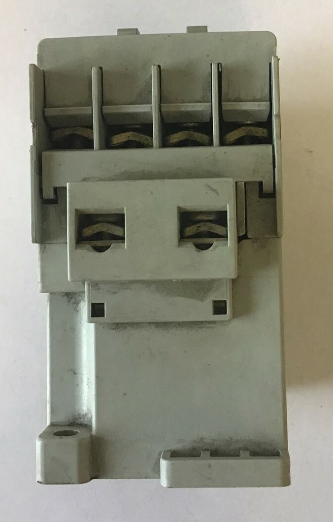 ALLEN BRADLEY 100-C09*10 CONTACTOR SER.A 25A 600VAC  6
