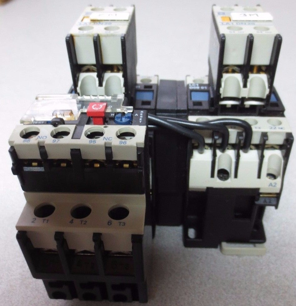 TELEMECANIQUE LC1 D09 1 CONTACTOR (2) + LA1 DN 20 (2) + LR2 D13 TIMER4