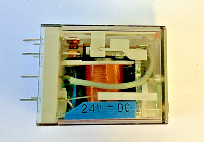ALLEN BRADLEY 700-HC22Z24-4 W/ 700-HC22Z24 RELAY 24VDC 10A SER.A  ***LOTOF5***6