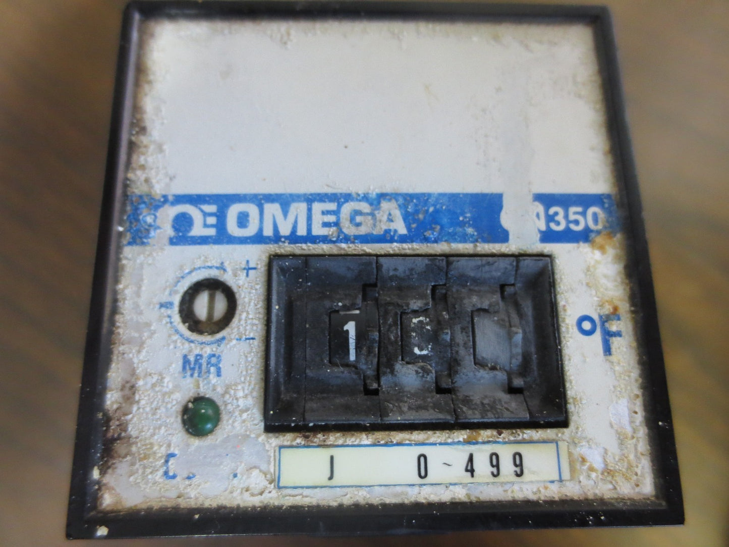 OMEGA CN350 TEMPERATURE CONTROLLER - 0-499¡ F, DIGITAL0