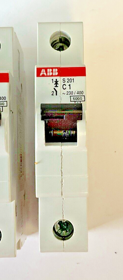 ABB 2CDS251001R0024(2) C2, 2CDS251001R0014 C4 CIRCUIT BREAKER 230/400V *LOTOF3*2