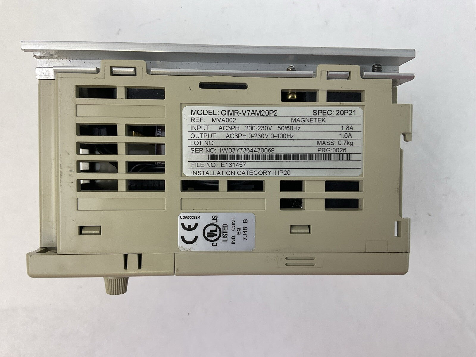 YASKAWA CIMR-V7AM20P2 AC DRIVE OUTPUT 3PH 0-230VAC 0-400HZ 1.6A INPUT 200-230VAC2