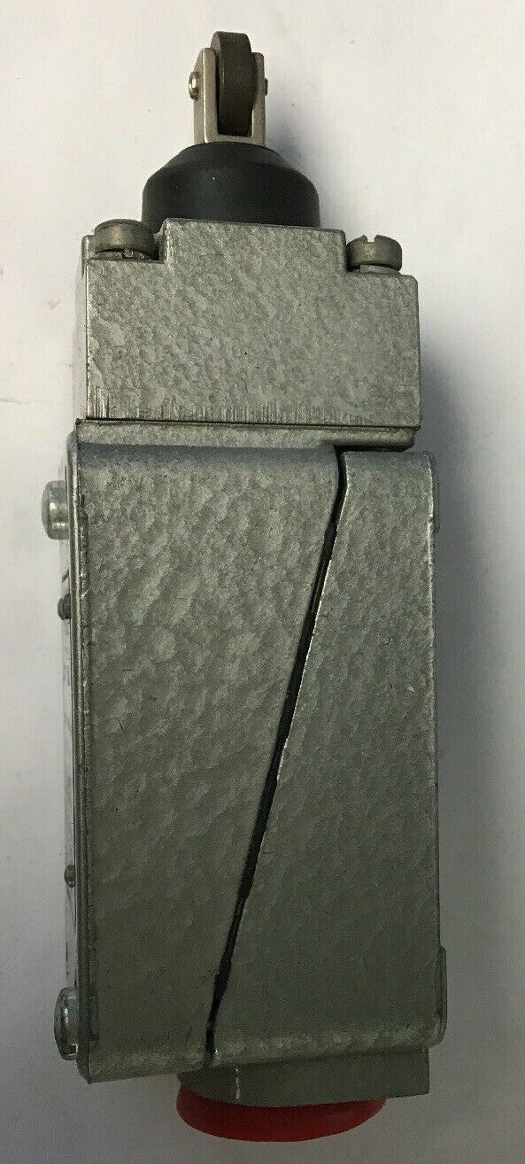 GOULD C2B JK05 W/JK2 OPERATING HEAD R.B. DENISON LIMIT SWITCH SER.A NEMA A600 4